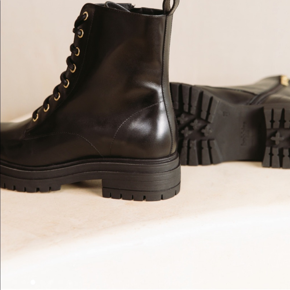 Bobbies Paris Combat Boots 37 (size 7.5/8) - Picture 2 of 13